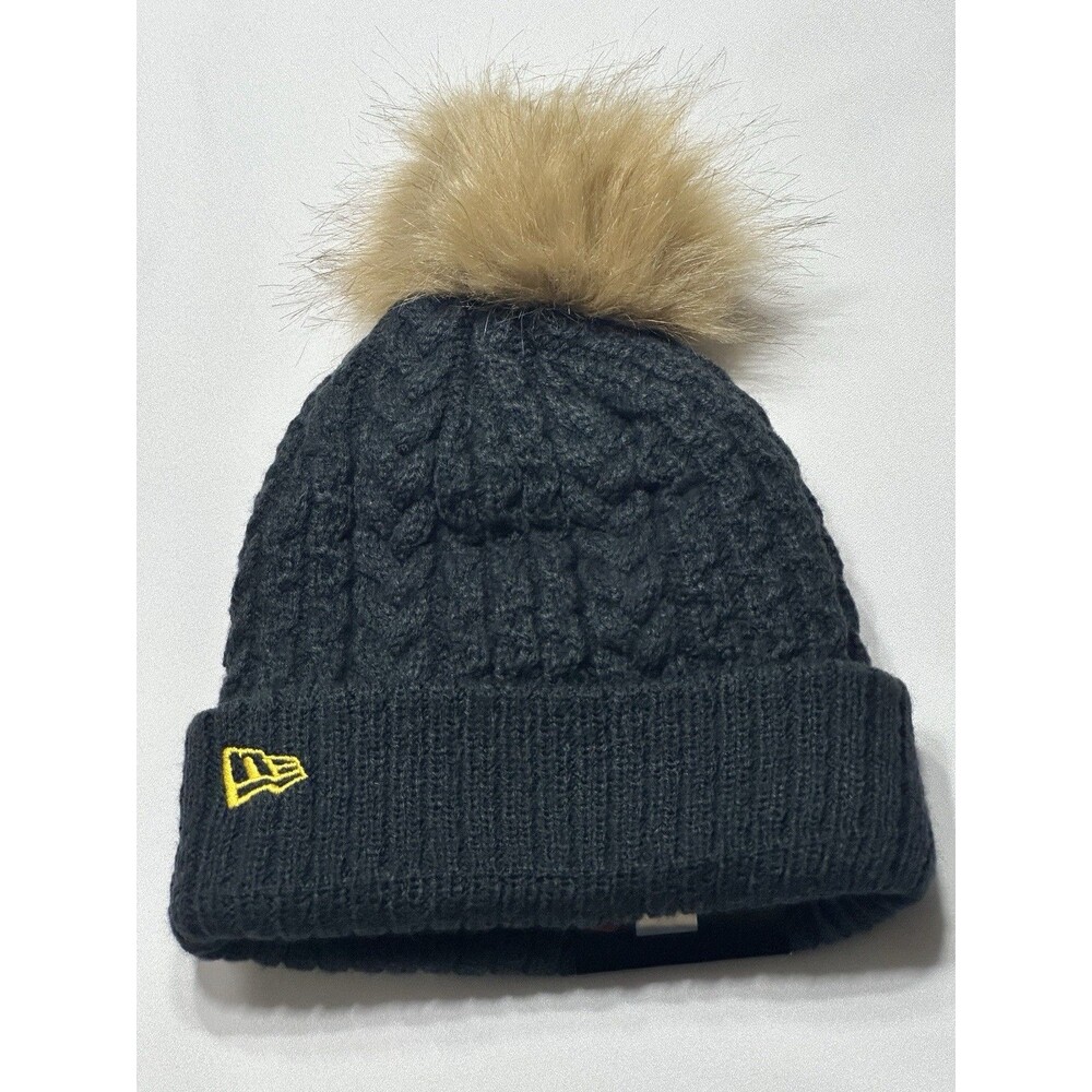 Michigan Wolverines New Era Women's Beanie Navy Knit Hat With Pom OSFM NWT - Picture 3 of 9
